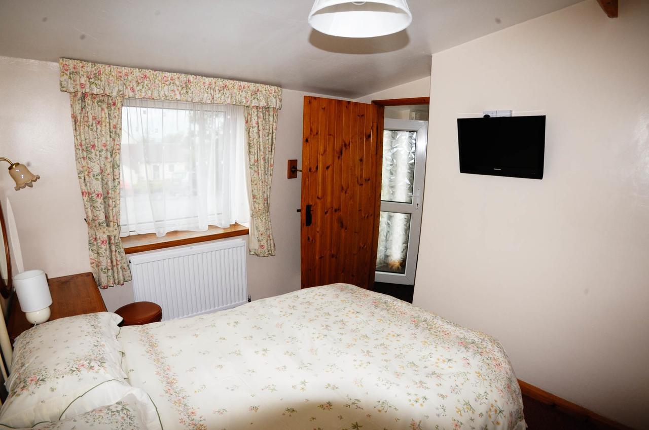 Farmborough Greyfield Farm Cottages מראה חיצוני תמונה